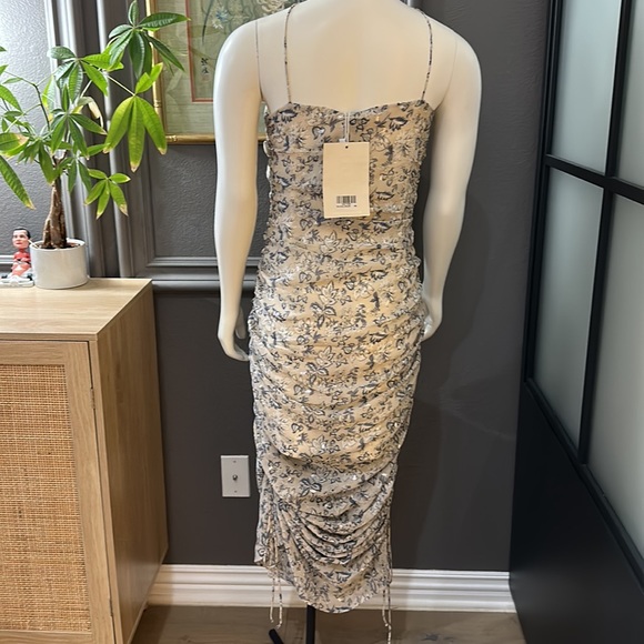 Dress - Picture 7 of 10